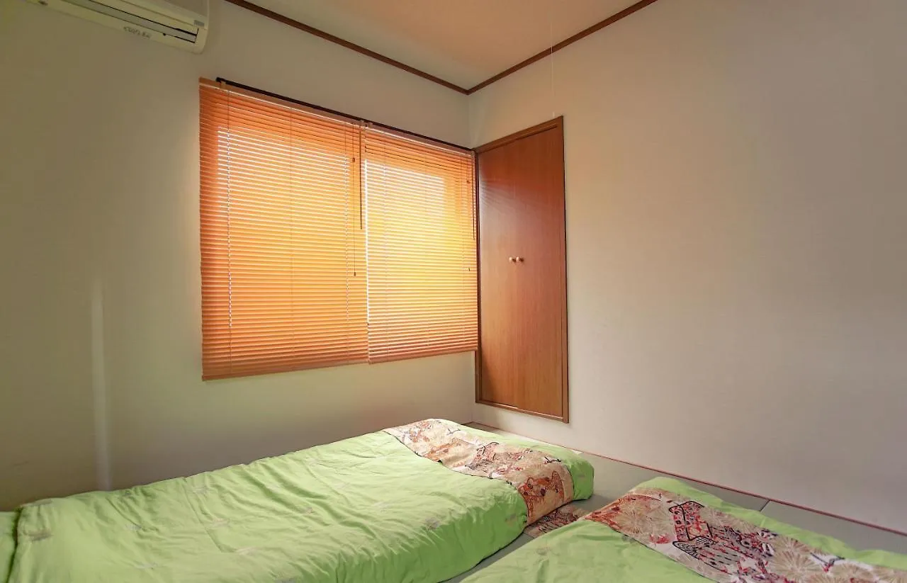 別荘 Tokyo City Villa Traditional Designer House
